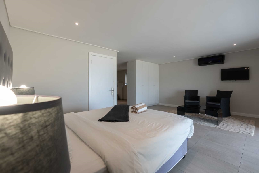 10 Bedroom Property for Sale in Camps Bay Western Cape